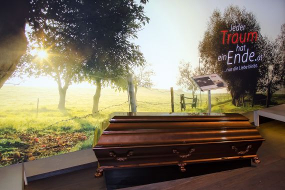 Galerie s rakví pro Kardinále Vlka